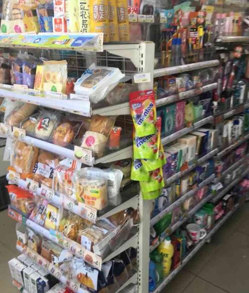 711便利店(云峰花园店)-"711的车仔面真的好好吃!酱.