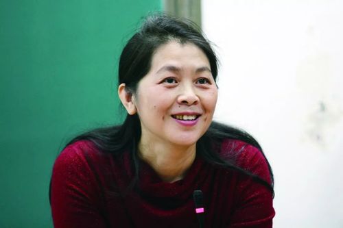 作家迟子建57岁的她明媚得像个少女她婚姻虽短幸福却很真实