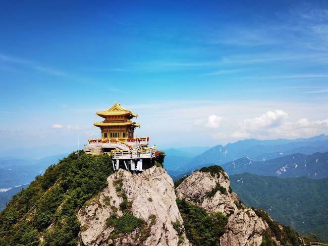 道教名山之老君山与三清山