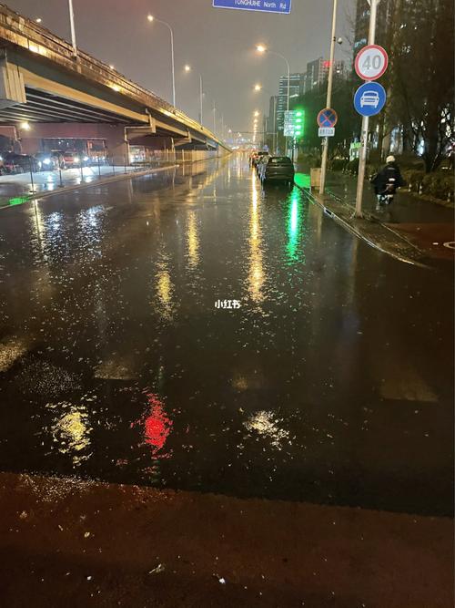 下雨的夜晚,滴答滴滴答滴_生活记录_接地气生活