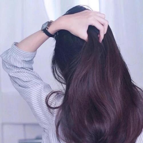长发女生头像