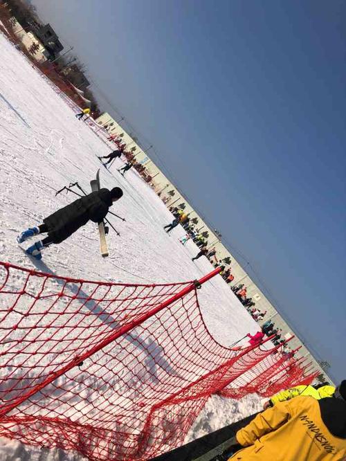 华彬生态园滑雪场