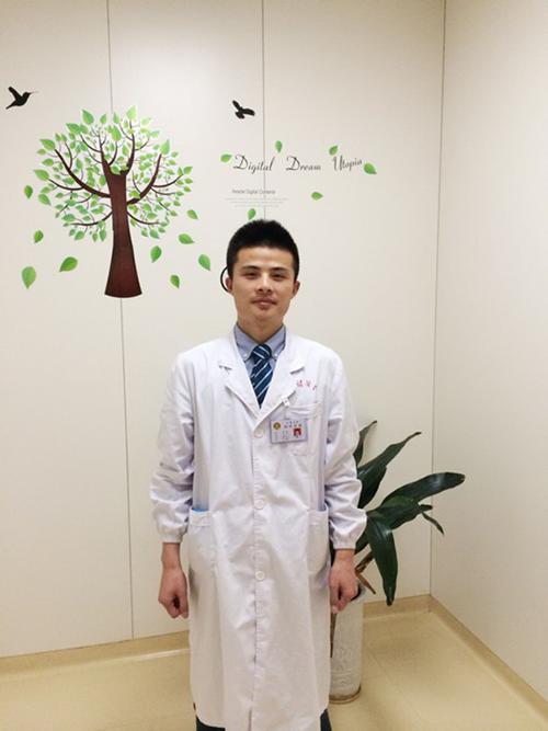 湖南首支男护士队:工作好找 对象难求