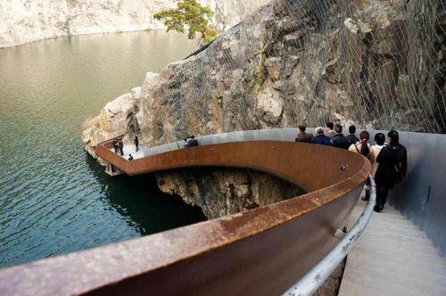 上海辰山植物园矿坑花园