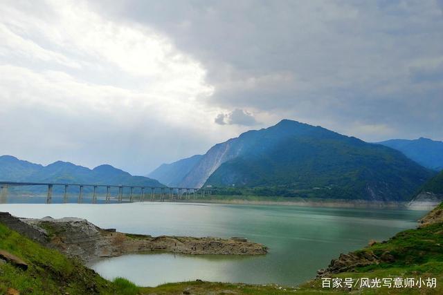 四川岷江紫坪铺水库 夏日湖光山色宜人