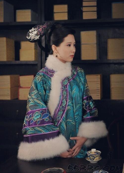 杨淇饰演《甄嬛传》的果郡王福晋孟静娴