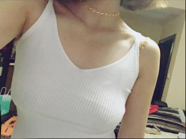 身材丰满的女生,这样穿吊带不轻浮|领口|豹纹|大胸