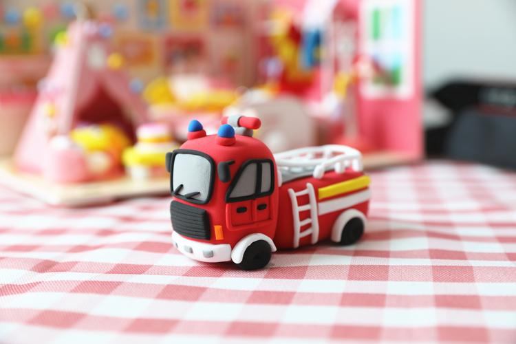 超轻粘土玩法消防车