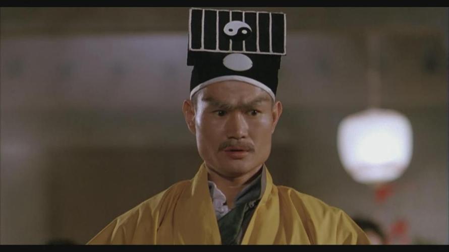 林正英鬼片国语全集(林正英17部经典的鬼片)