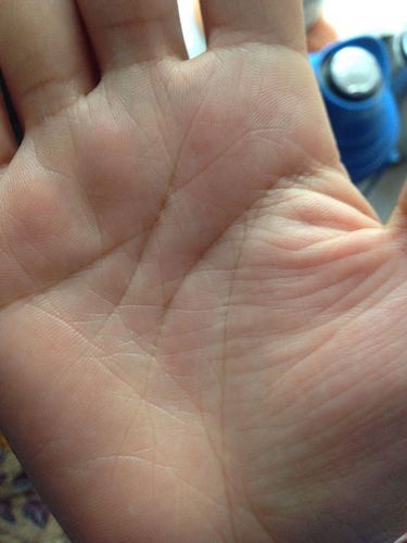 我的感情线为什么会有一条线交叉呢懂得看看啦