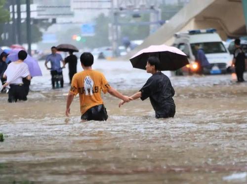 14位郑州特大暴雨亲历者说.