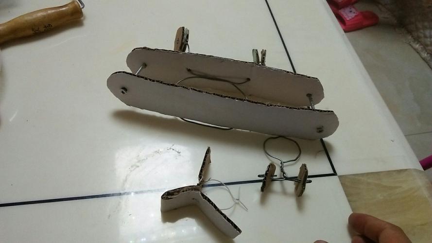环保飞机模型的制作 113班 魏欣洁