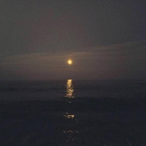 有三种东西是人们容易混淆的:抑郁,悲伤,难过.