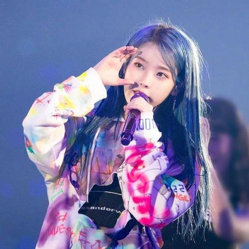 李知恩闪闪发光的iu