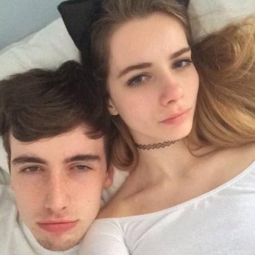 欧美小孩亲吻头像男生