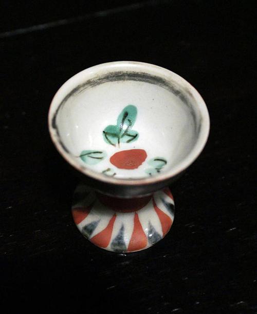 北大路鲁山人陶瓷作品:赤绘银彩马上杯