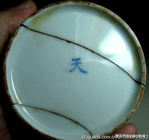 从一只成窑天字罐窥探成化官窑瓷器的细微之处