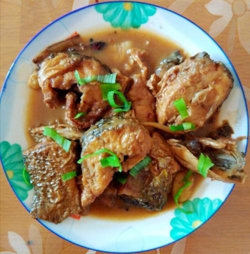 红柠檬草做的家常红烧梭鱼