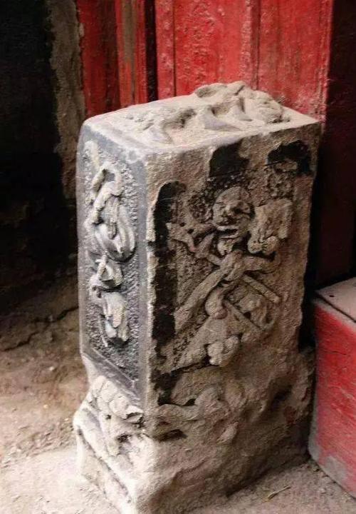 庭院门前的门墩有讲究