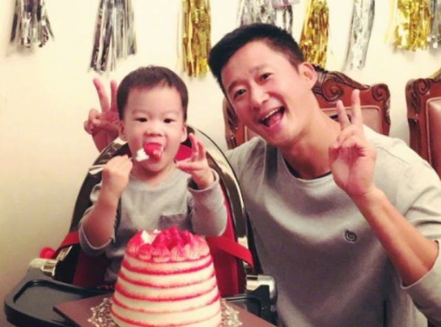 吴京"豪宅"曝光,看完全屋后网友表示怀疑:这真是明星