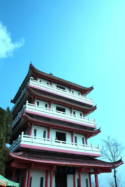 2022达州凤凰山游玩攻略,凤凰楼的夜景是很美的,而且.