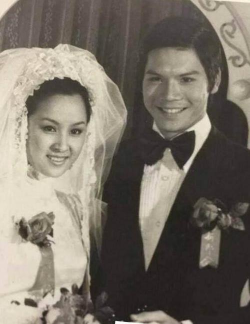 丁佩为什么嫁向华强?向咏恒是他们的女儿吗 他们为什么离婚揭秘