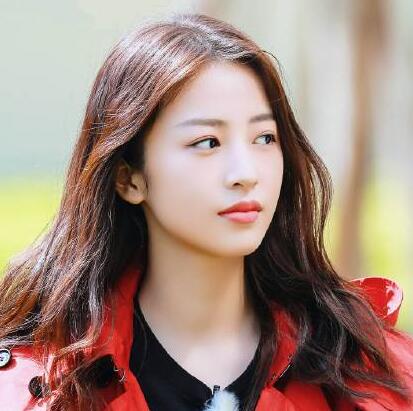 周雨彤是谁个人资料简介