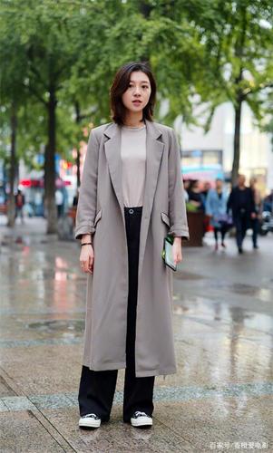 美女街拍穿搭:有错过,才会有新的遇见