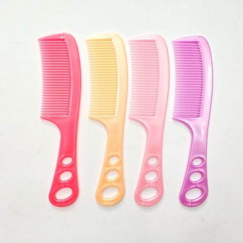 厂家直销 摆地摊 带孔梳子 塑料梳 美发梳 小礼物 日用品