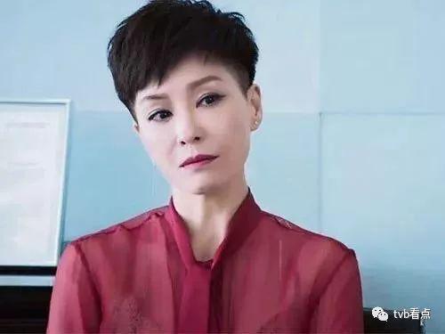 2017年,伍咏薇以自由身参演邵氏网剧《飞虎之潜行极战》,与苗侨伟