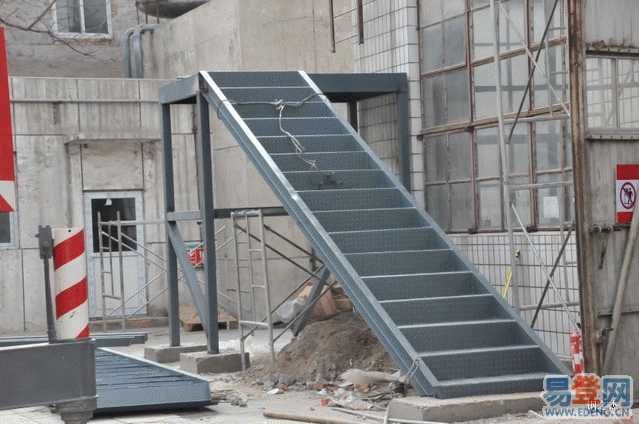 十渡楼梯制作北京外跨楼梯制作北京钢结构楼梯