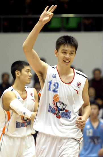 中国男篮 男篮动态 [点击图片进入下一页]   杨鸣是个好脾气的年轻人
