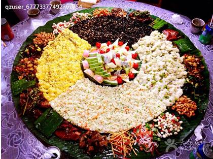 傣族孔雀手抓饭简笔画