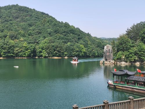 还不错全程慢慢走4个小时景区大门花木兰来回12公里左右