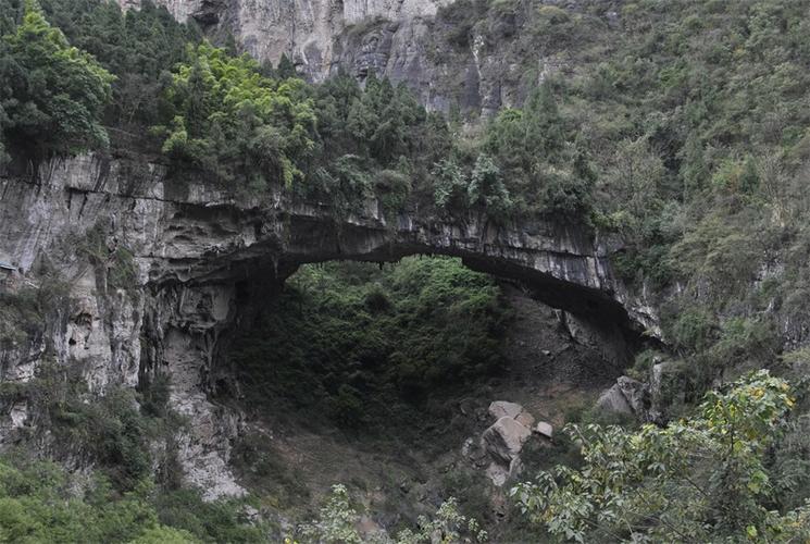 涪陵美丽的小溪天生桥