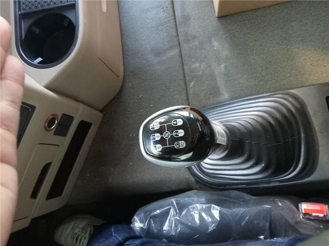 12方重汽搅拌车多少钱厂家在哪里