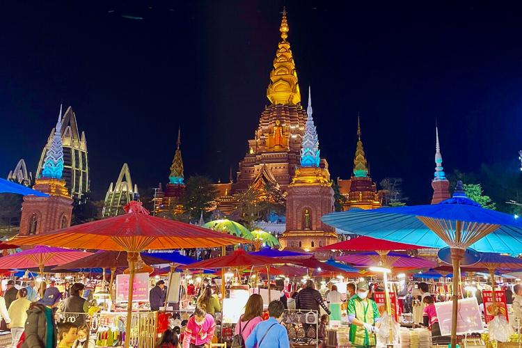 西双版纳告庄夜市