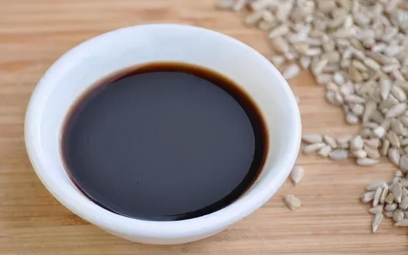 酱油分生抽和老抽,"抽"是啥意思?才知道区别很大,别再用错了