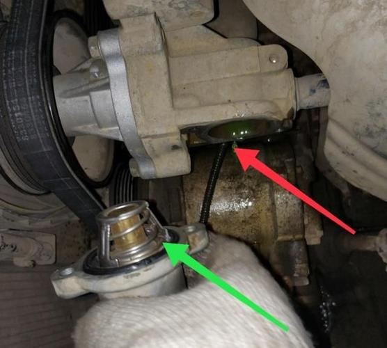 自媒体 正文  五菱车主在看到这样的情况后,同意更换一个新节温器.