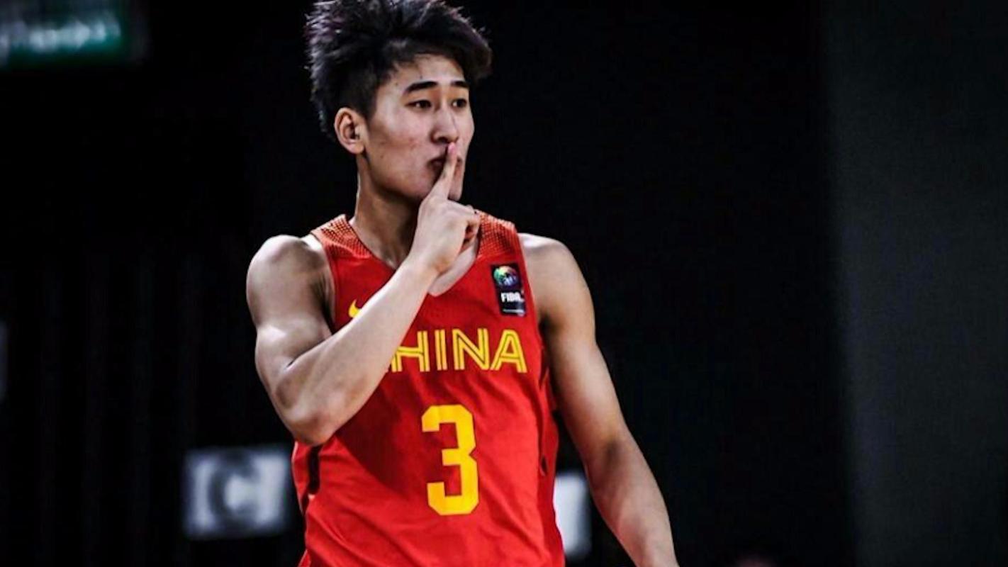 姜伟泽,中国篮球运动员,效力于吉林队,司职后卫.