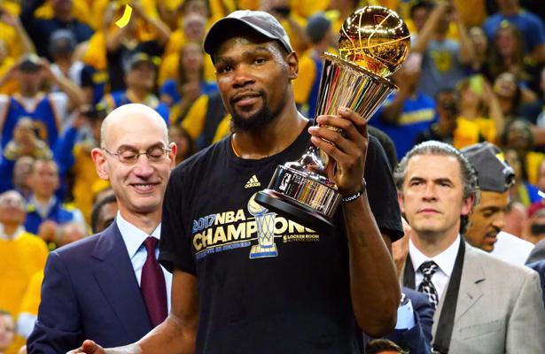杜兰特全票当选本赛季fmvp