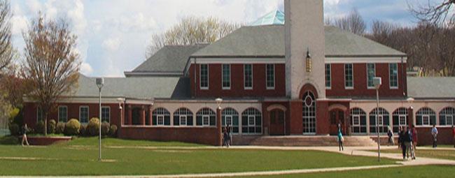 昆尼皮亚克大学