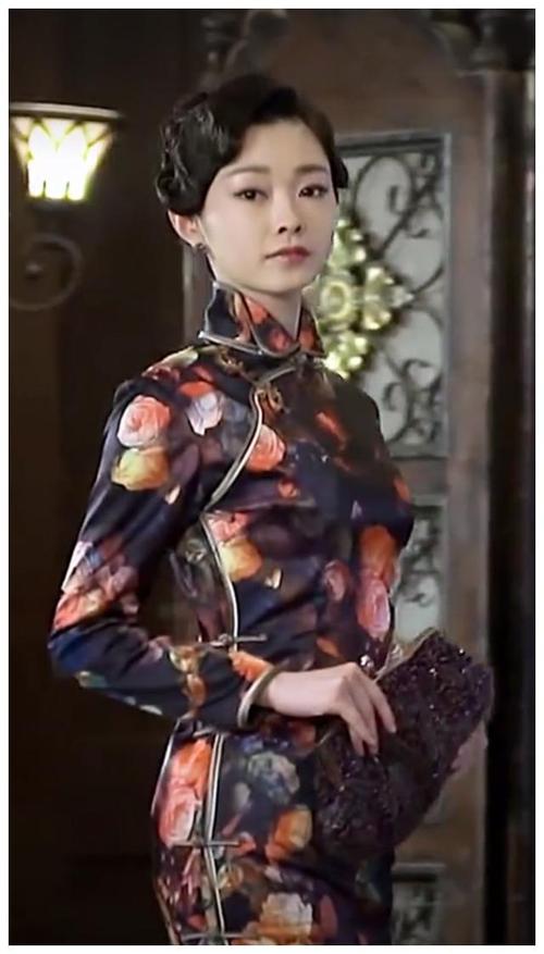 穿旗袍最好看的年轻小花-宋轶