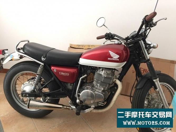 02年本田cb400ss脚启棍王,成色新车况极品好启动,大燕把