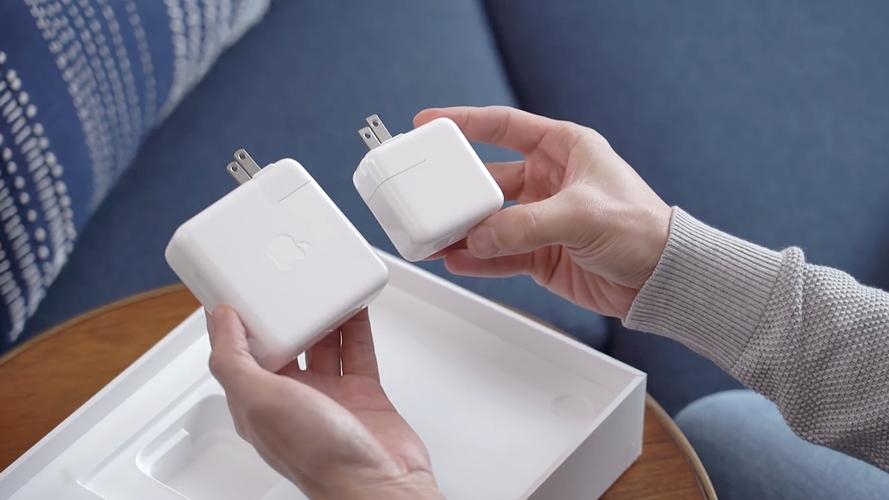 brazil penalizes apple for not including a charger with iphone