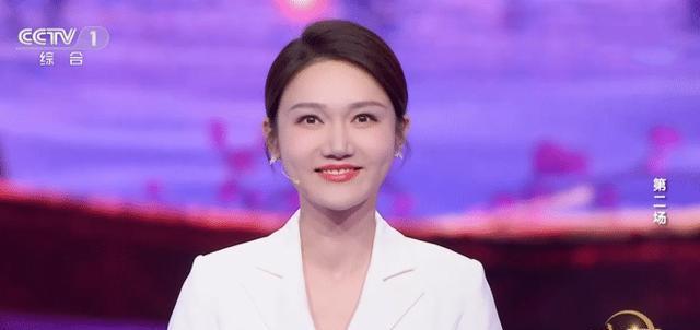 第六季中国诗词大会全剧终央视主持人龙洋该何去何从
