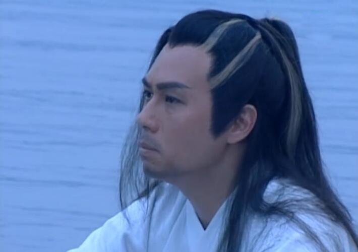 张兆辉饰演的杨逍,放浪形骸,虽然有点雄壮有点man少了几分不羁,但是