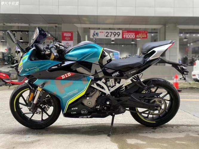 21年4月出厂春风250sr赛道版,行驶400公里 abs高配版两种模式可调