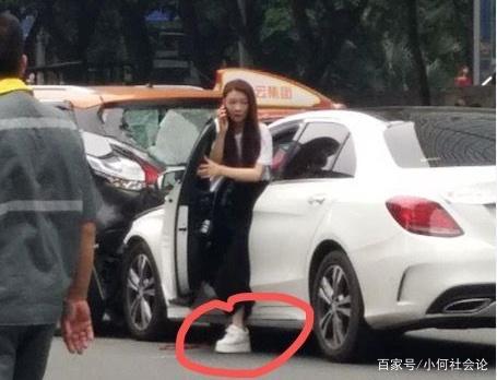 广州奔驰女司机红灯加速撞伤13名行人,高跟