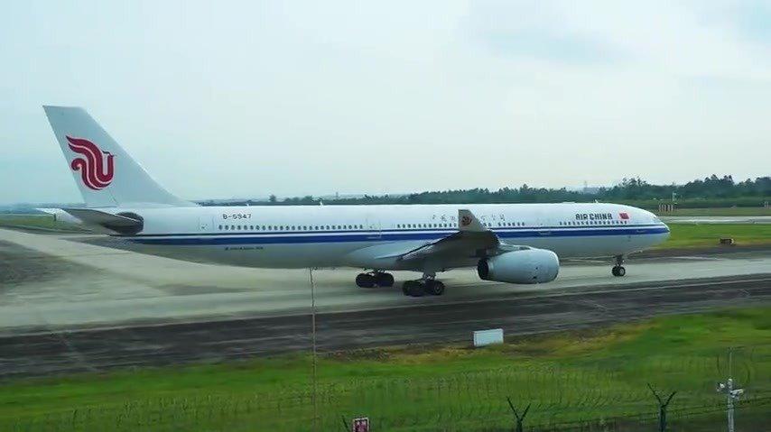 空管小哥跟国航空客a330机长对话真精彩起飞过程威武霸气